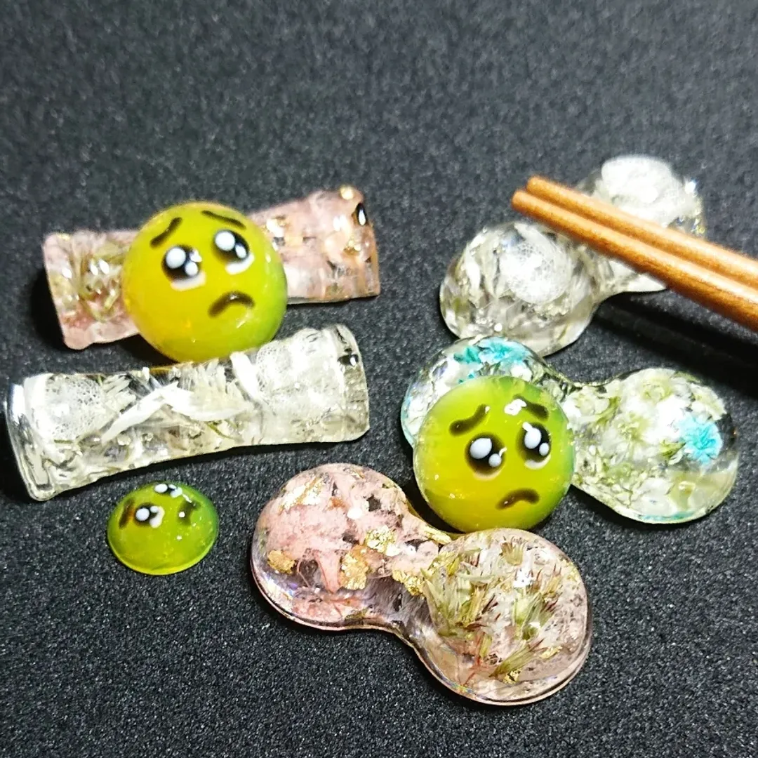 ky.shinoさんのレジン作品 | 改良版 最高峰のコスパ レジン液 大容量 100g 持続する...