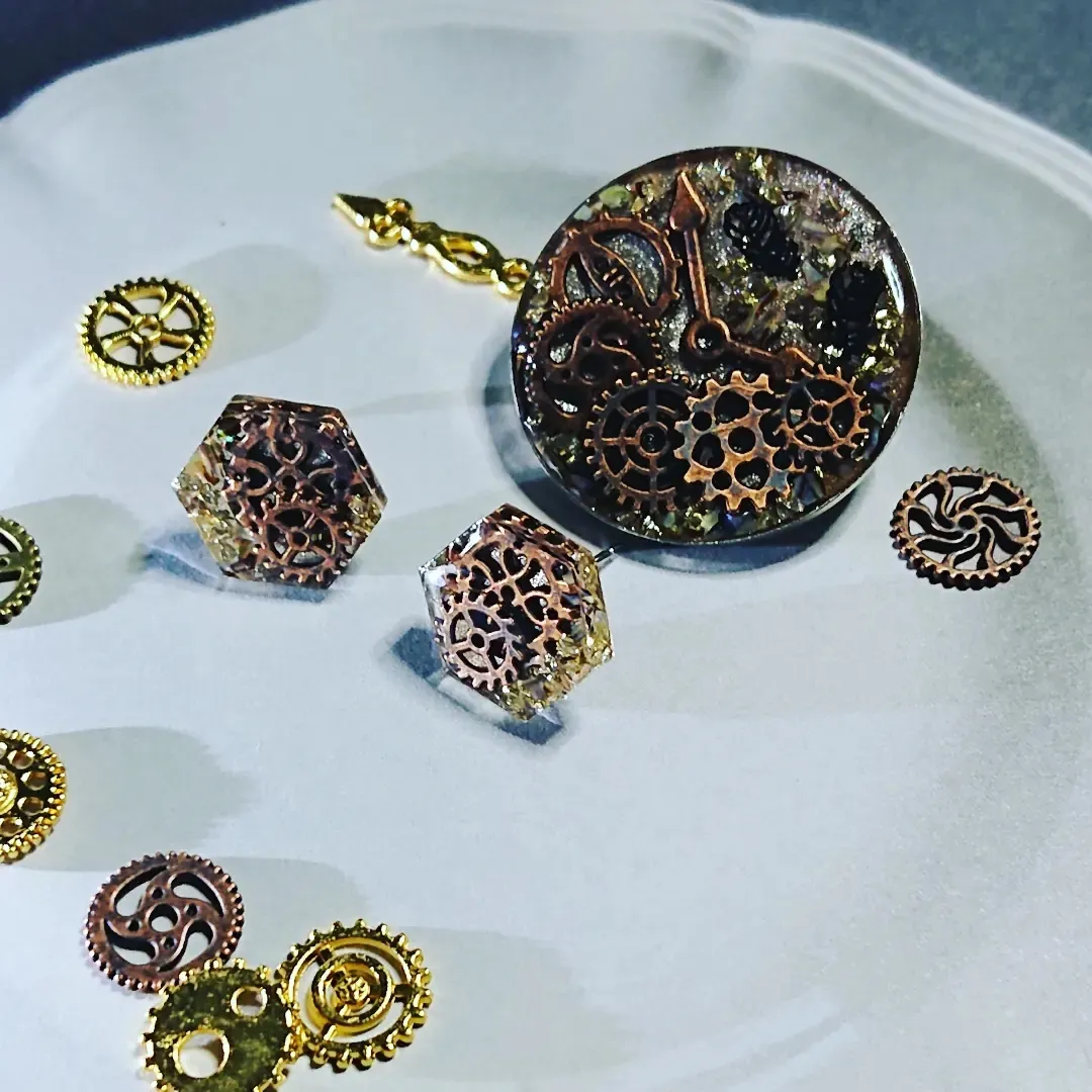 ky.shinoさんのレジン作品 | 改良版 最高峰のコスパ レジン液 大容量 100g 持続する...
