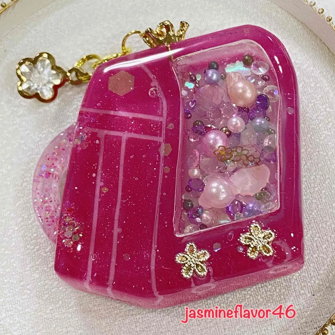 jasmineflavor46✴︎紡✴︎さんのレジン作品 | 【定期便】作家のためのレジン 400g