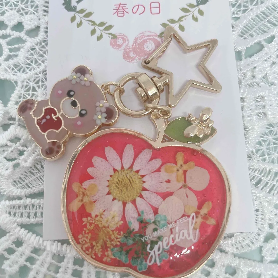 キラキラ工房　春の日さんのレジン作品 | 【定期便】作家のためのレジン 200g