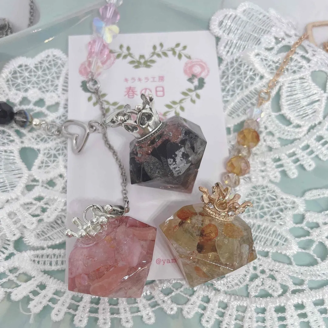 キラキラ工房　春の日さんのレジン作品 | 【定期便】作家のためのレジン 200g