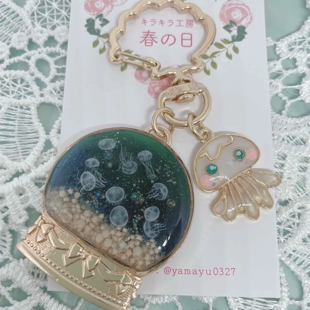 キラキラ工房　春の日さんのレジン作品 | 【定期便】作家のためのレジン 200g