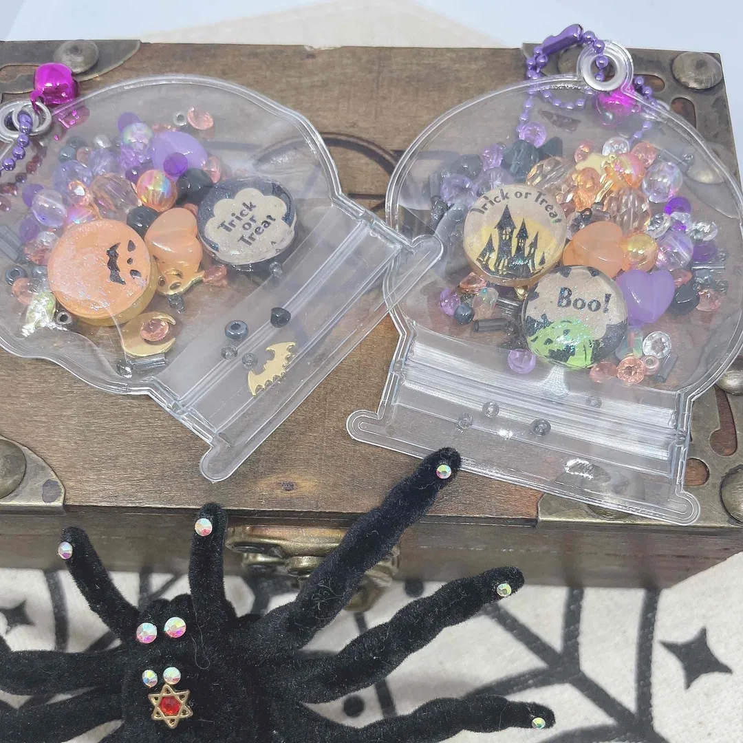 キラキラ工房　春の日さんのレジン作品 | 【定期便】作家のためのレジン 200g