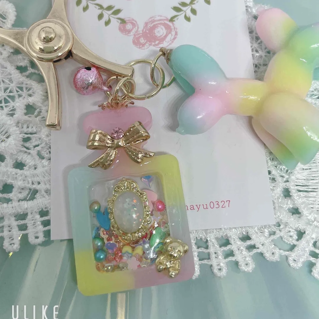 キラキラ工房　春の日さんのレジン作品 | 【定期便】作家のためのレジン 200g