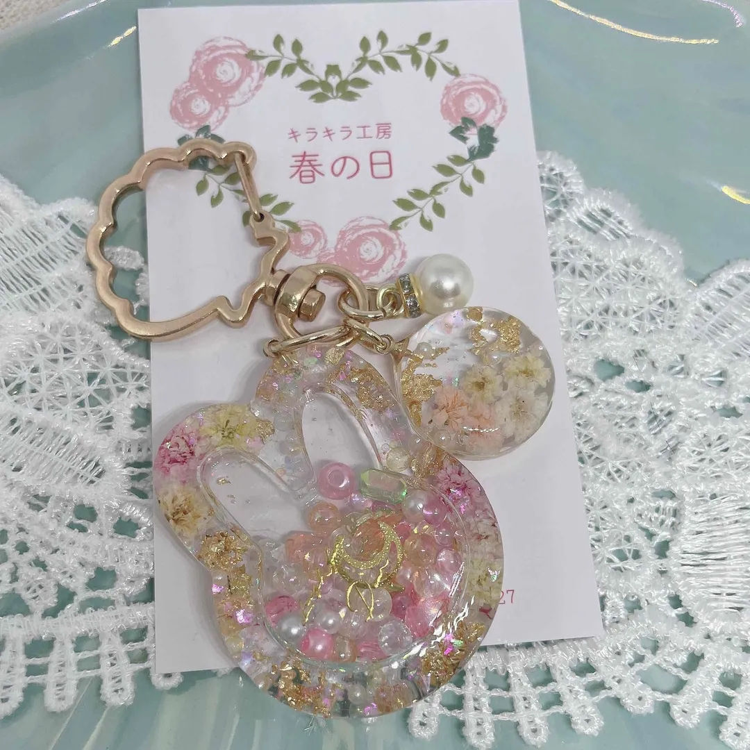 キラキラ工房　春の日さんのレジン作品 | 【定期便】作家のためのレジン 200g