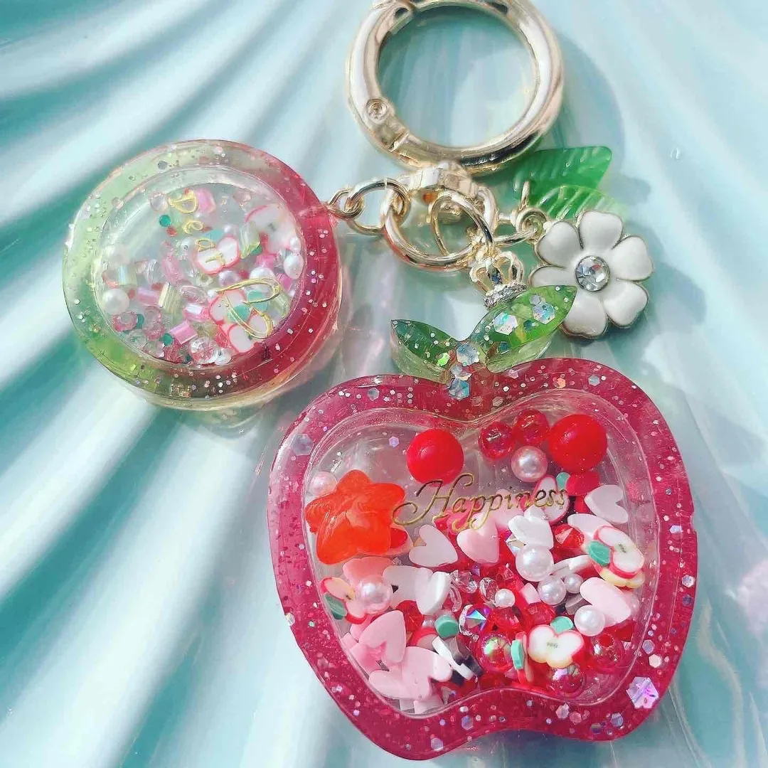 キラキラ工房　春の日さんのレジン作品 | 【定期便】作家のためのレジン 200g