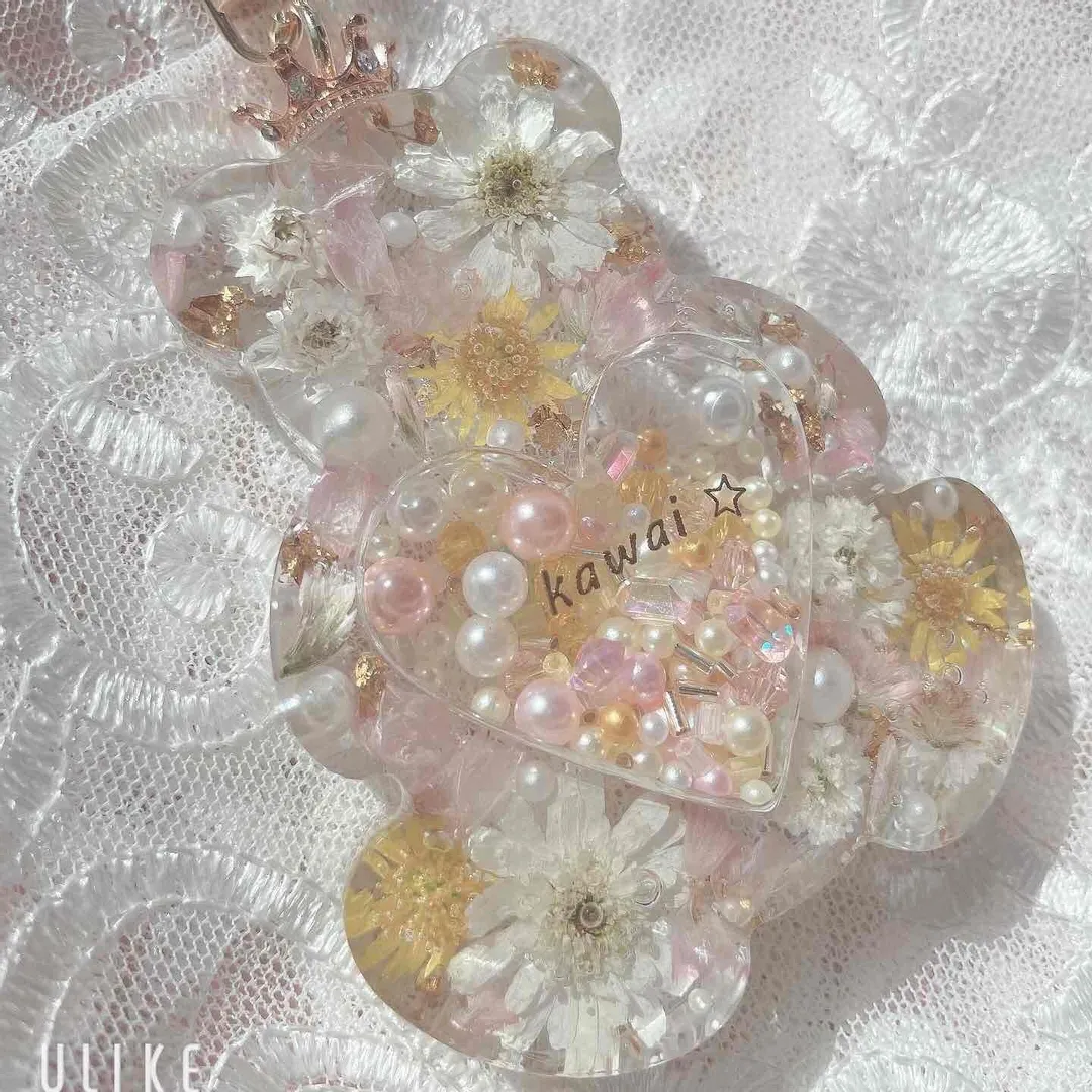 キラキラ工房　春の日さんのレジン作品 | 【定期便】作家のためのレジン 200g