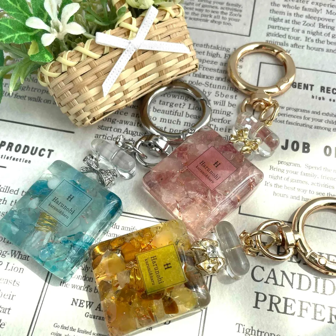 キラキラ工房　春の日さんのレジン作品 | 【定期便】作家のためのレジン 200g