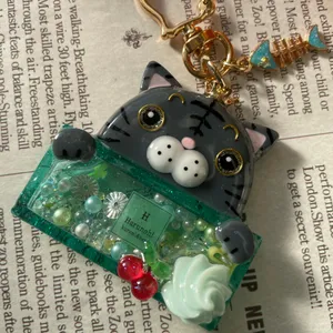 キラキラ工房　春の日さんの作品