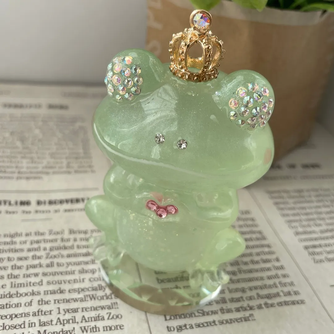 キラキラ工房　春の日さんのレジン作品 | 【定期便】作家のためのレジン 200g