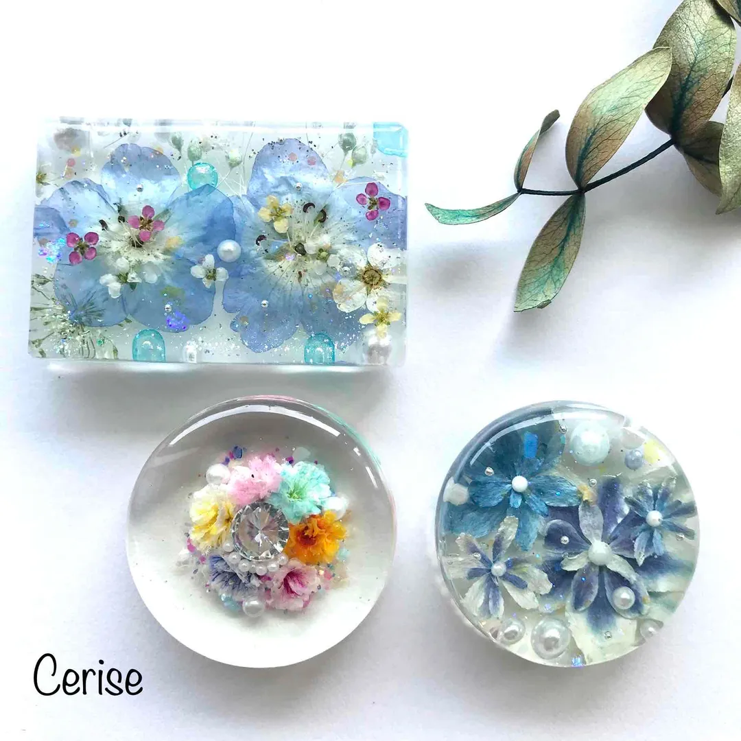 cerise22さんのレジン作品 | 改良版 最高峰のコスパ レジン液 大容量 100g 持続する...