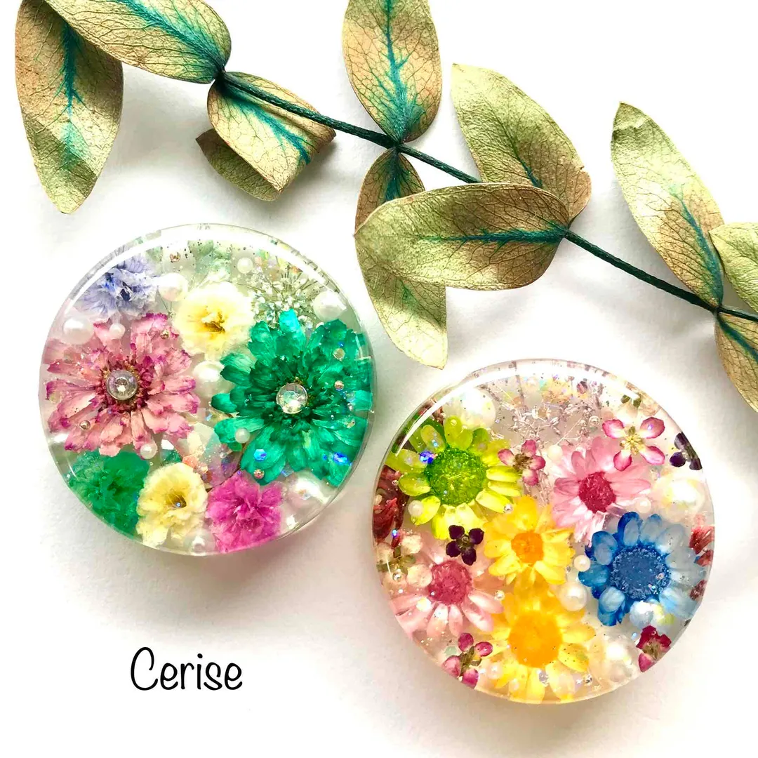 cerise22さんのレジン作品 | 改良版 最高峰のコスパ レジン液 大容量 100g 持続する...