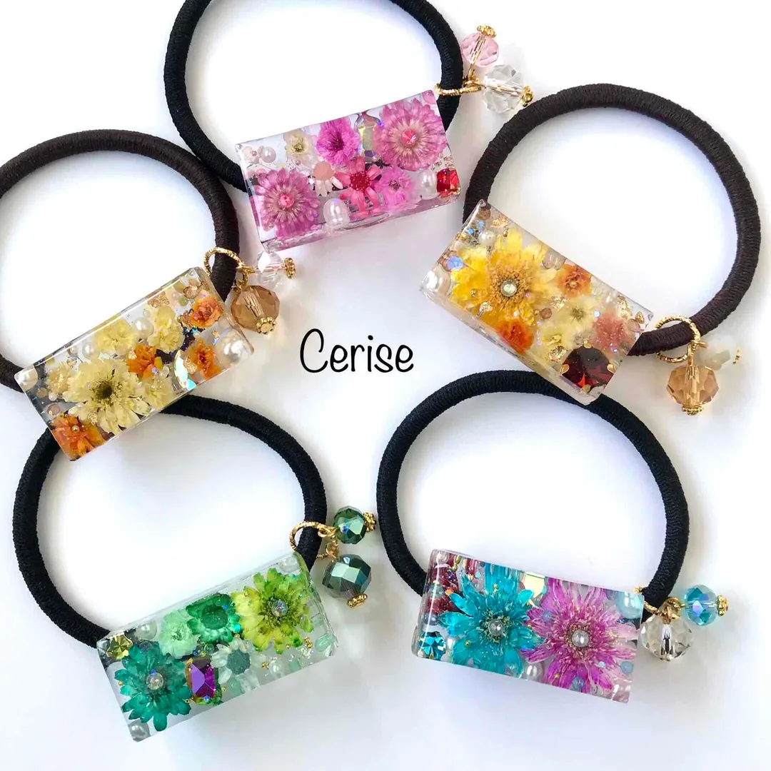cerise22さんのレジン作品 | 改良版 最高峰のコスパ レジン液 大容量 100g 持続する...