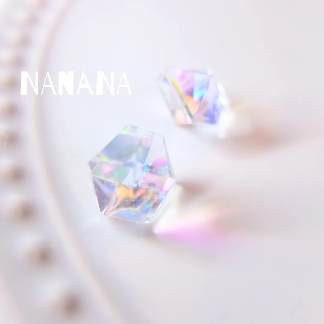 NANANAさんのレジン作品 | 改良版 最高峰のコスパ レジン液 大容量 100g 持続する...