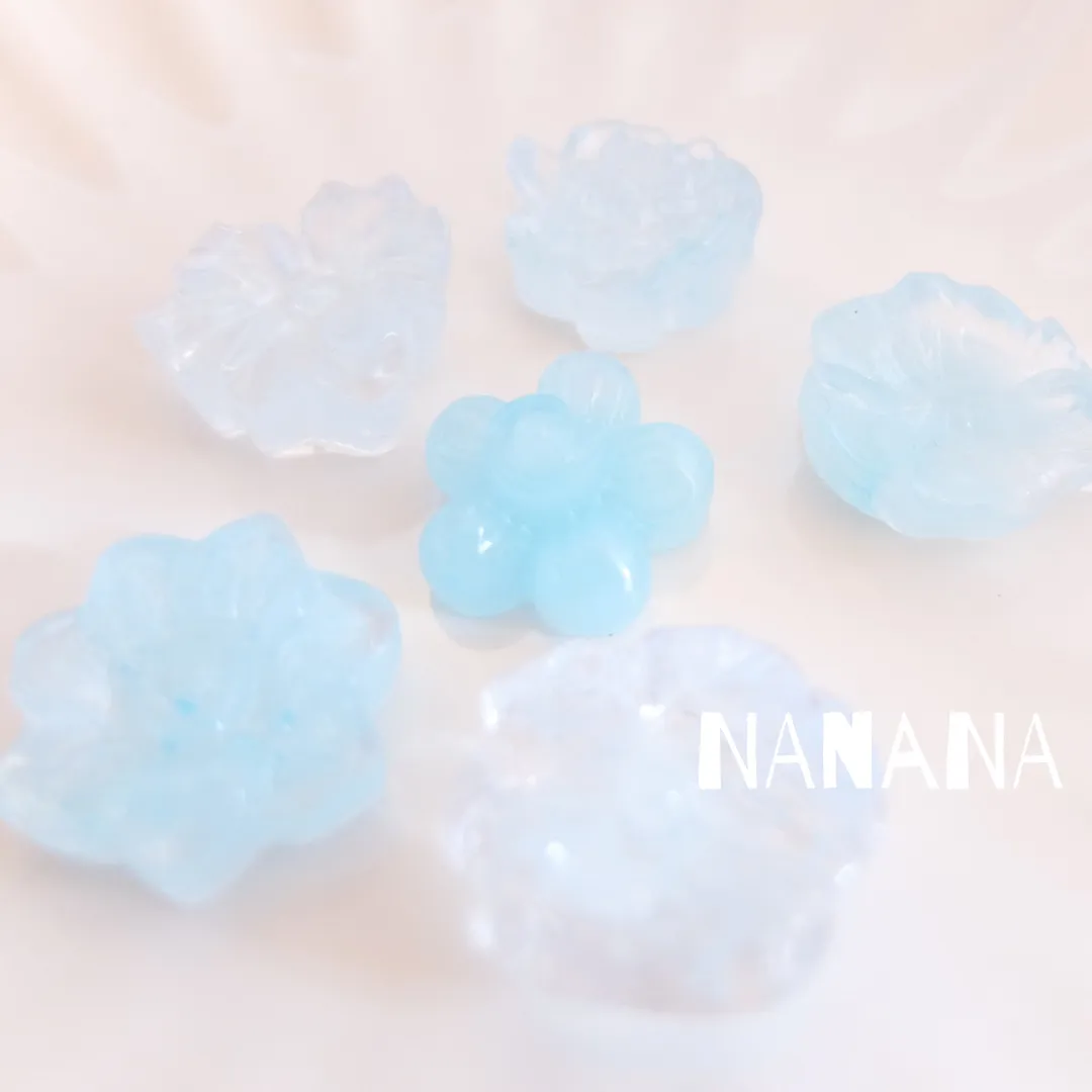 NANANAさんのレジン作品 | OL-00887シリコンモールド / フラワーカボション（8...