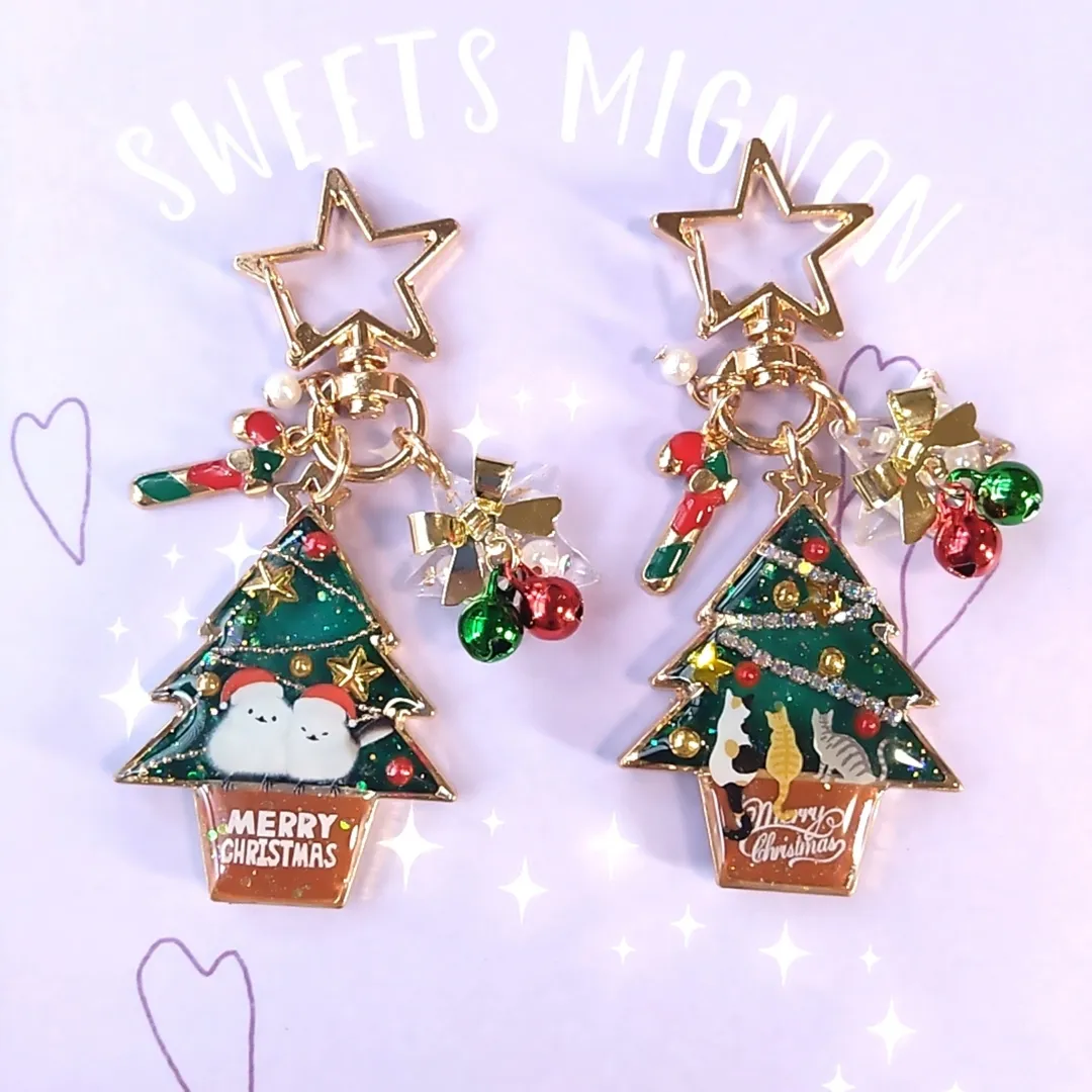 Teddyさんのレジン作品 | レジン枠 メリークリスマス 透かし文字 クリスマスツリーの空...