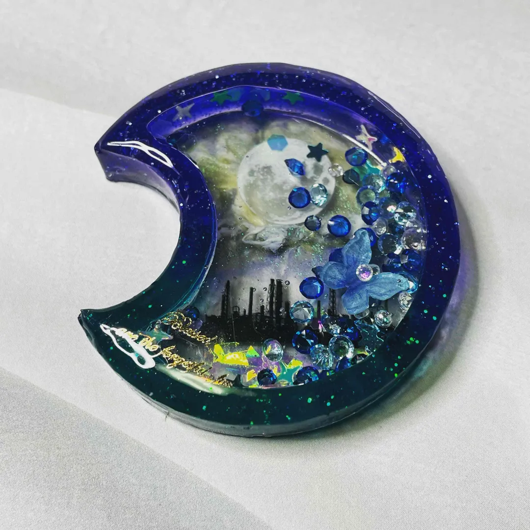 ake-sakamotoさんのレジン作品 | Resin club(レジンクラブ) 埋め込みレジンシール ...