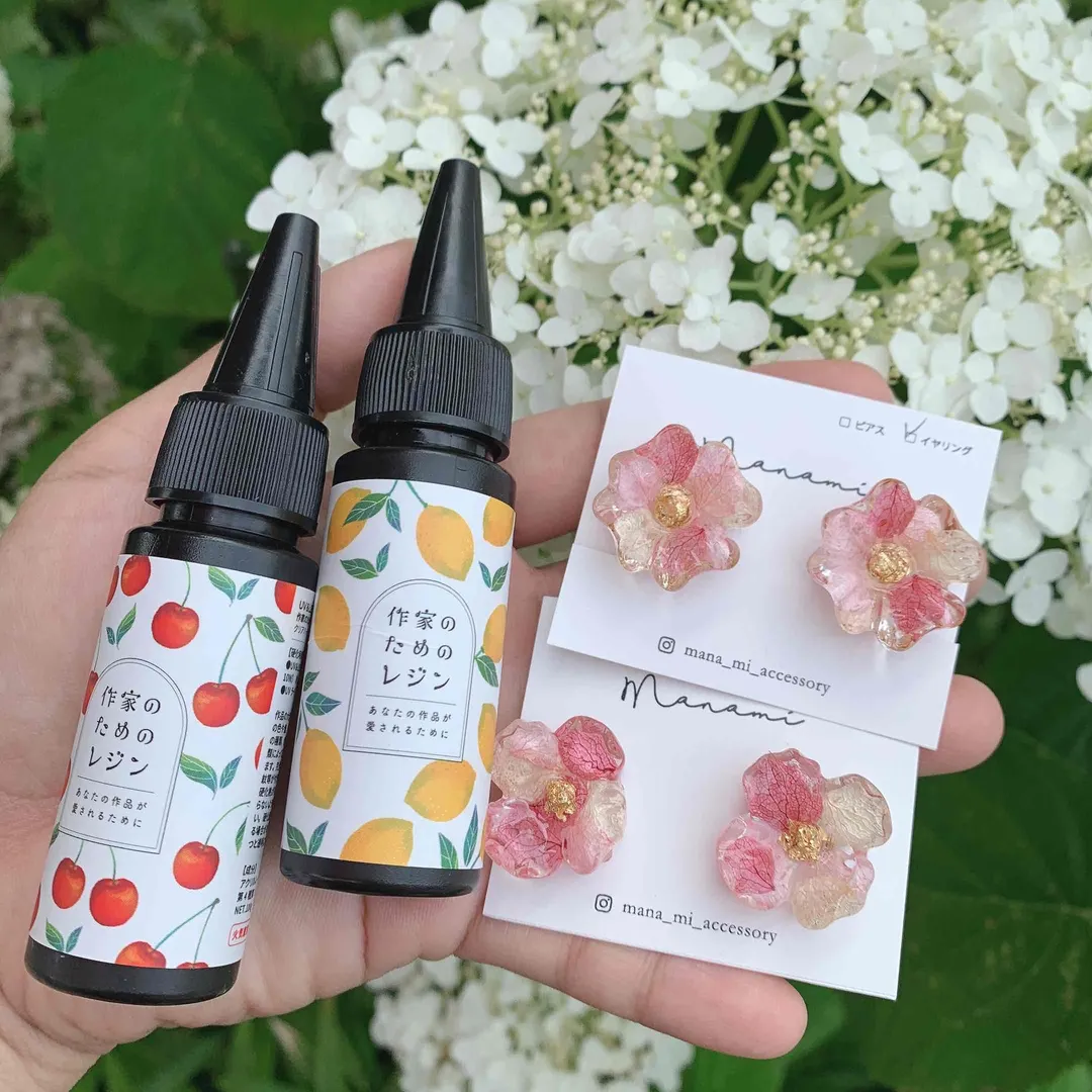 mana_miさんのレジン作品 | 【追加用レジン1本100g】作家のためのレジン 200gの定...