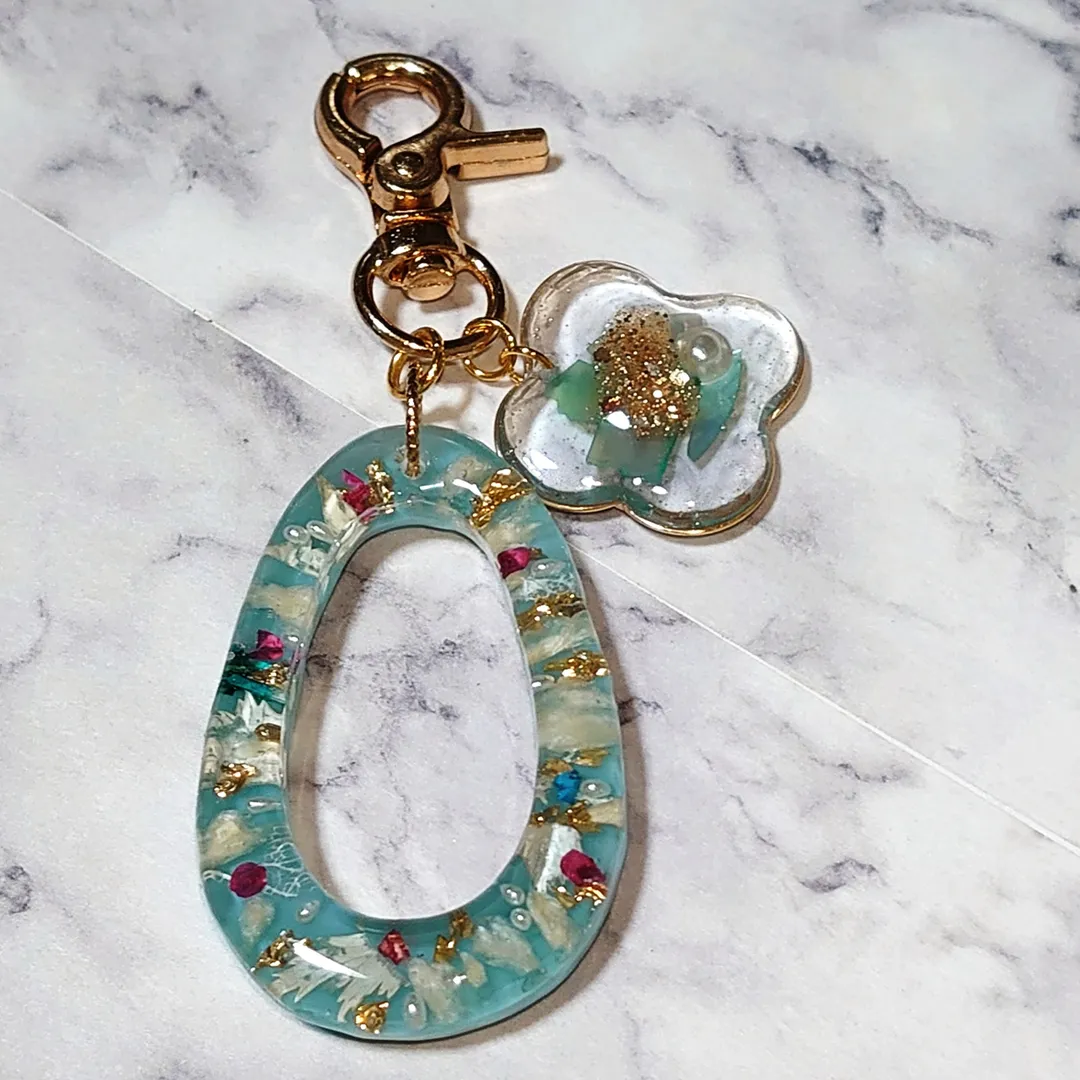 nananzaoさんのレジン作品 | レジン液 大容量 最高峰のコスパ レジン 持続する 透明度 ...