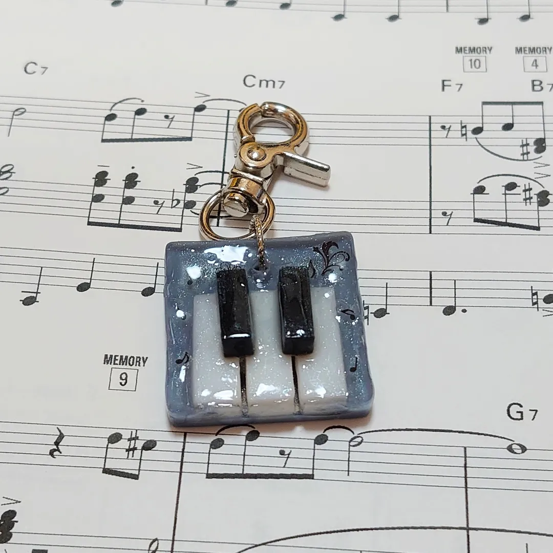 nananzaoさんのレジン作品 | 作家のためのレジン 100g