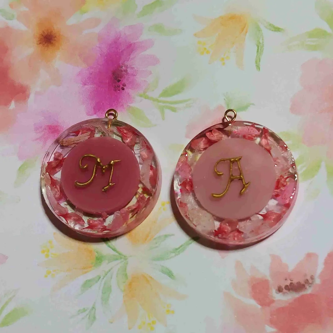 nananzaoさんのレジン作品 | 劇的改良!! 高品質に生まれ変わった UV&LED レジン液...