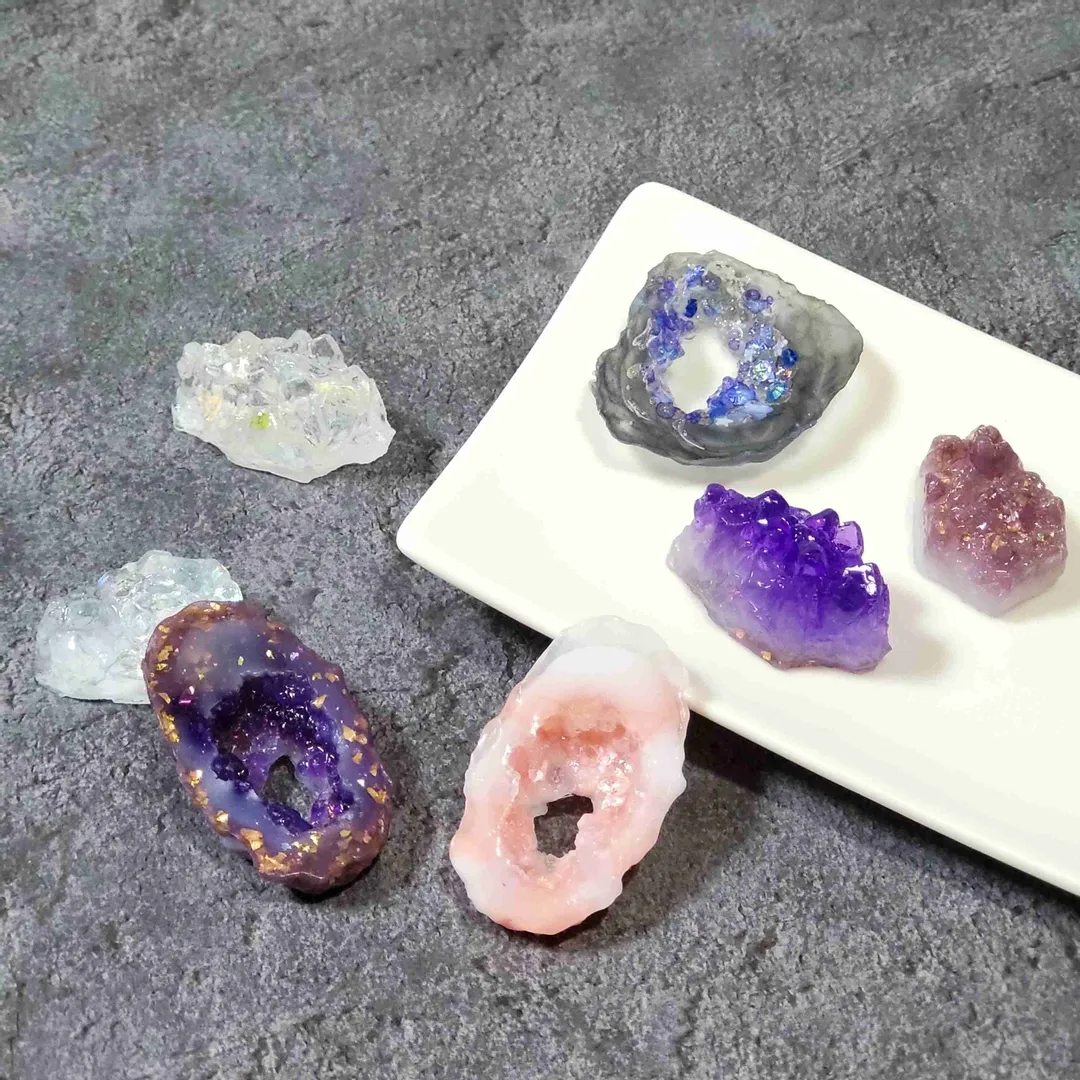 ぐーたらしてます( ˙꒳​˙  )??さんのレジン作品 | 【定期便】作家のためのレジン 200g