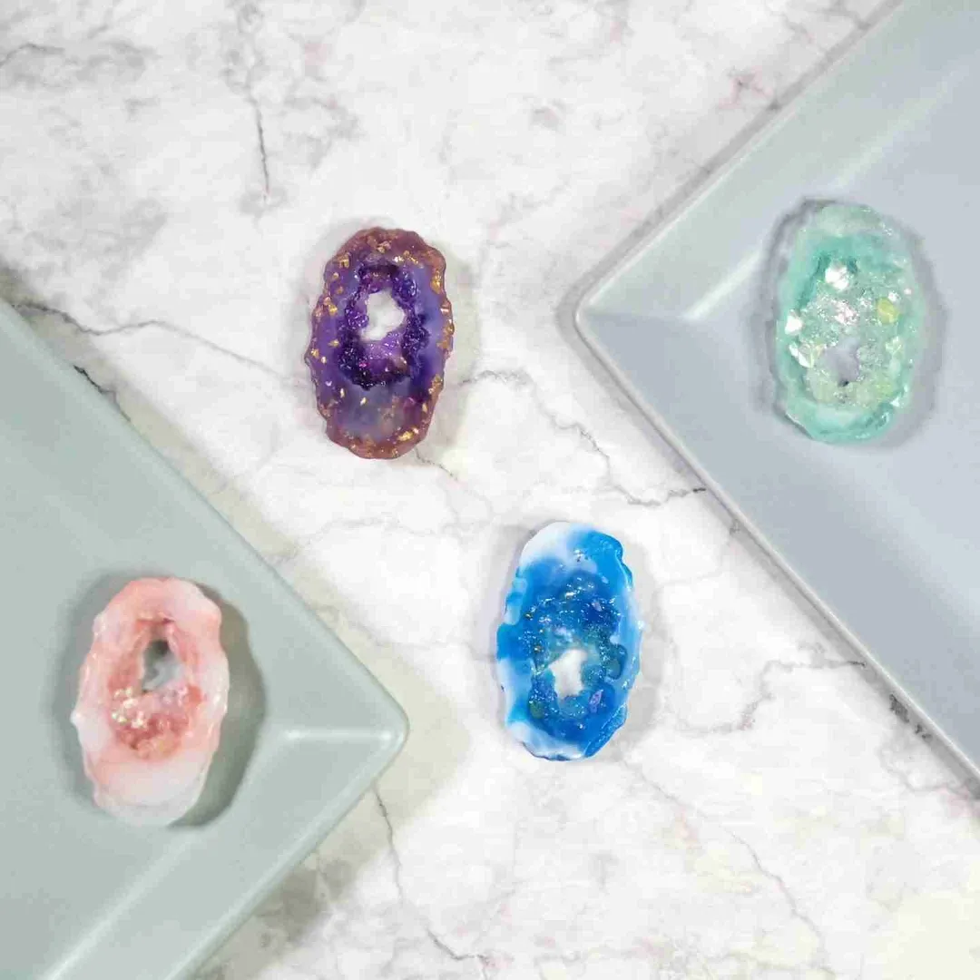 ぐーたらしてます( ˙꒳​˙  )??さんのレジン作品 | 【定期便】作家のためのレジン 200g