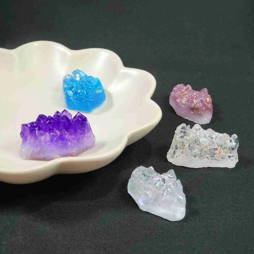 ぐーたらしてます( ˙꒳​˙  )??さんのレジン作品 | 【定期便】作家のためのレジン 200g
