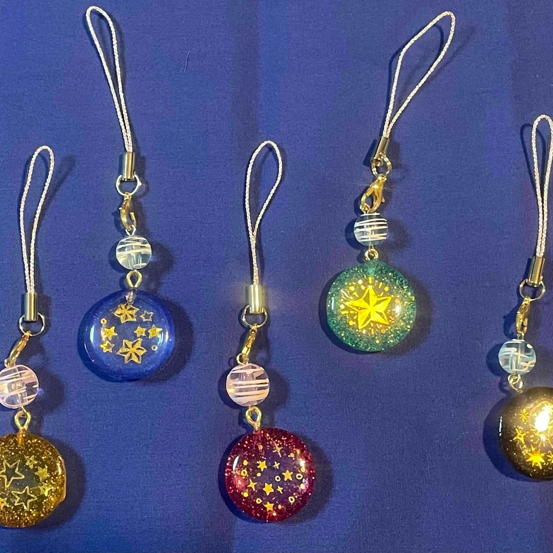 aki2002101さんのレジン作品 | 【復刻】 作家のためのレジン 貝殻ラベル 100g