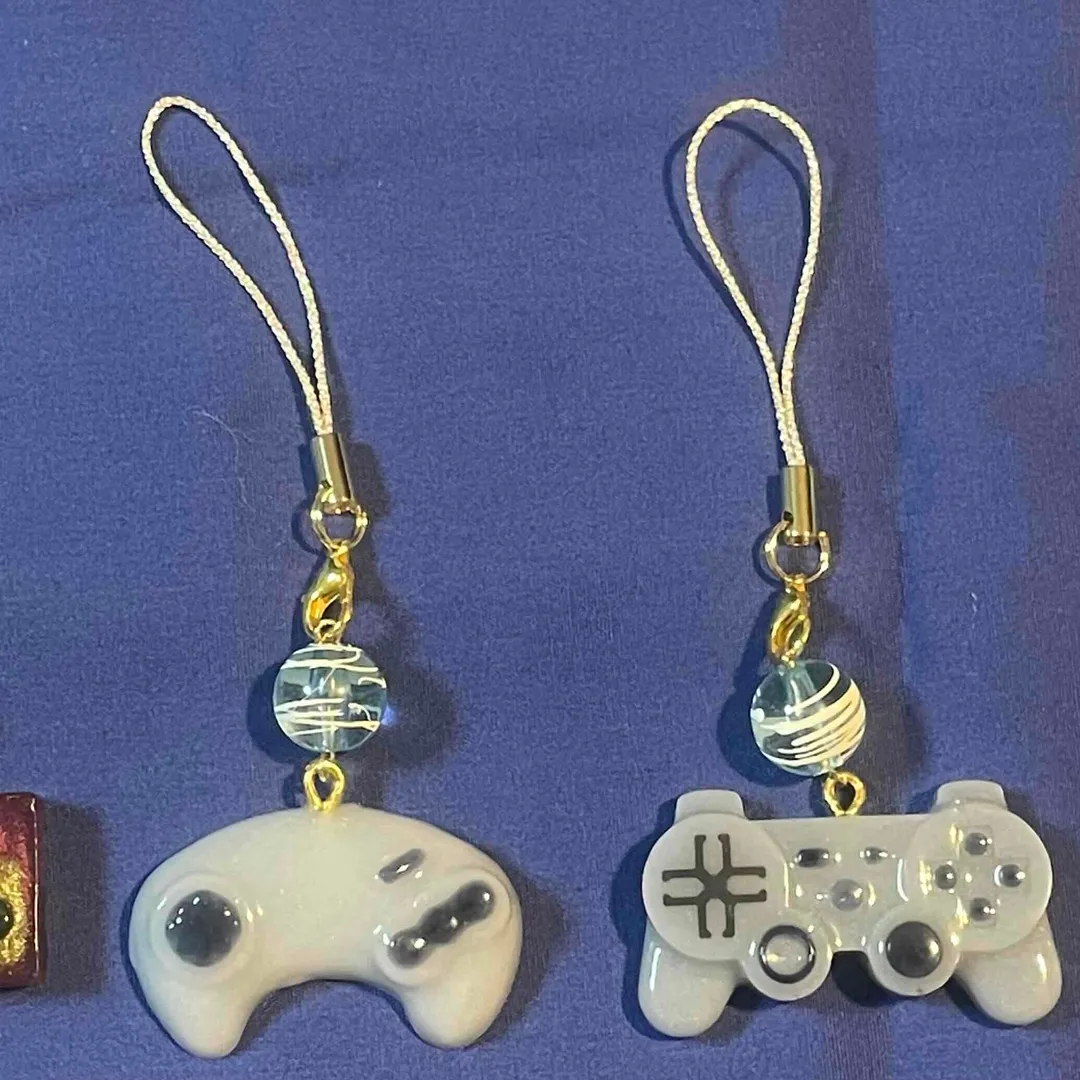 aki2002101さんのレジン作品 | 【復刻】 作家のためのレジン 貝殻ラベル 100g