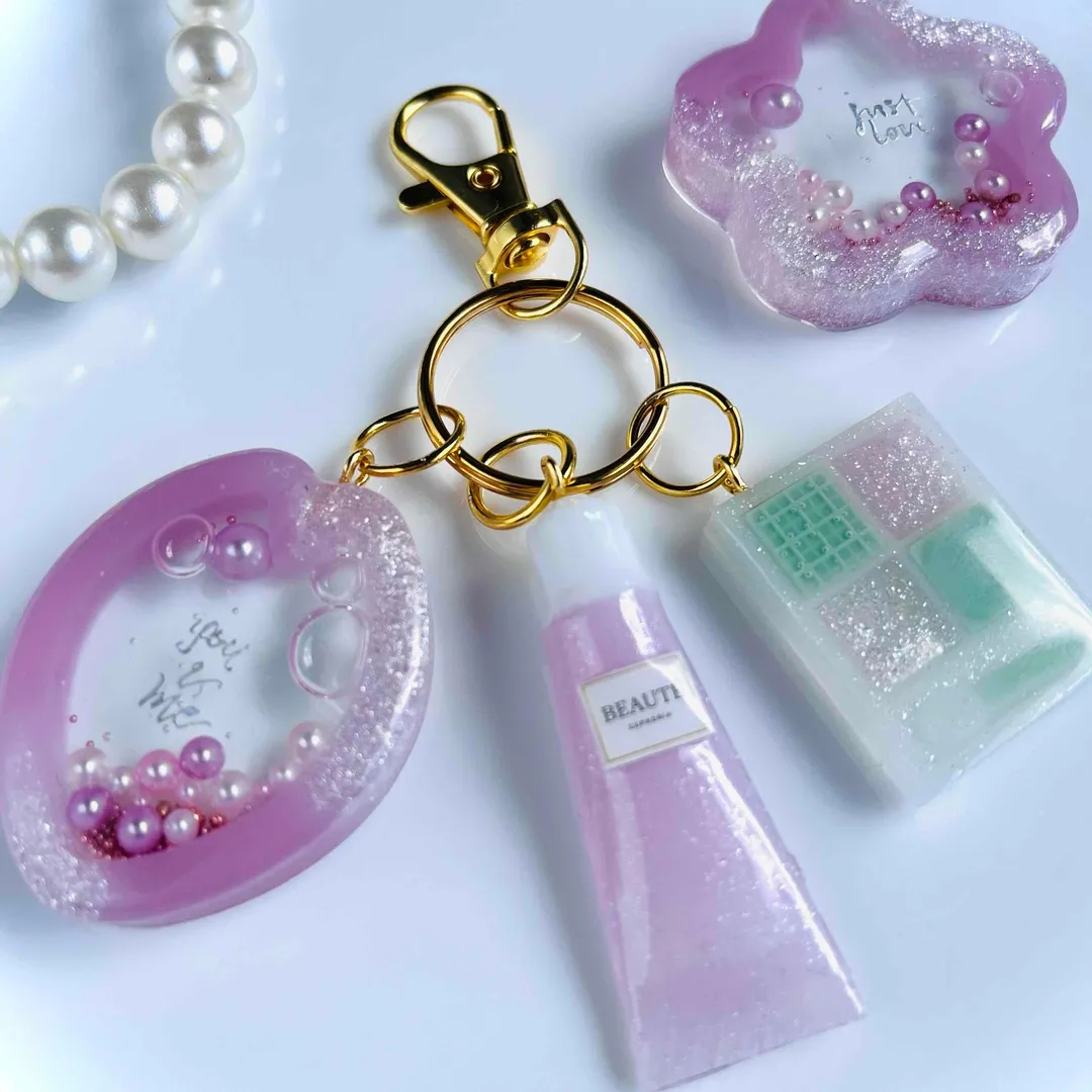 まっｻﾝさんのレジン作品 | 【定期便】作家のためのレジン 200g