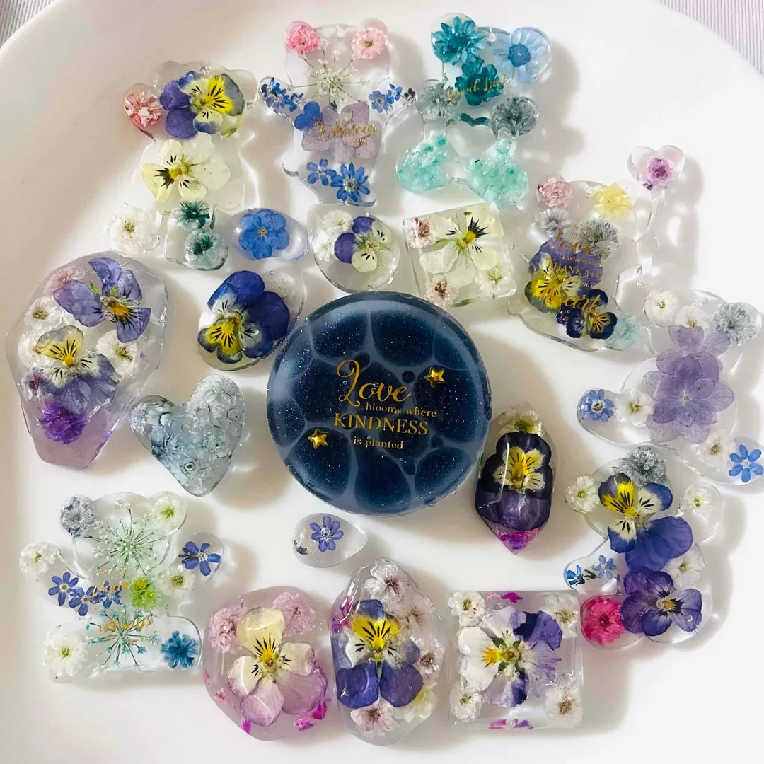 まっｻﾝさんのレジン作品 | 【定期便】作家のためのレジン 200g