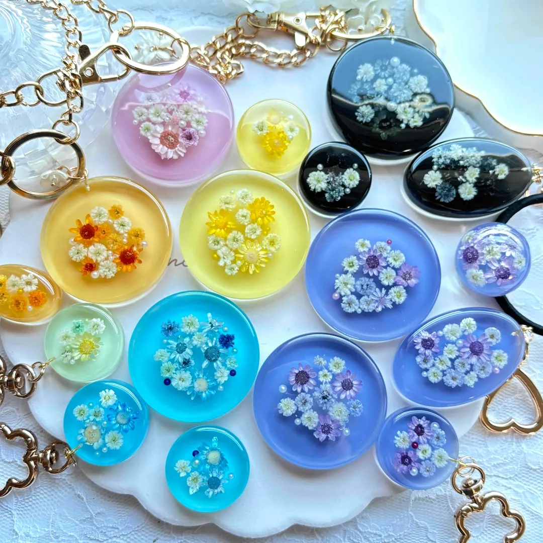 まっｻﾝさんのレジン作品 | レジン用着色剤 宝石の雫 シアン