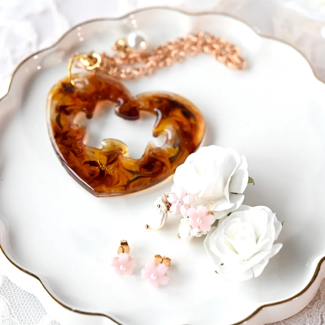 まっｻﾝさんのレジン作品 | 【定期便】作家のためのレジン 1000g