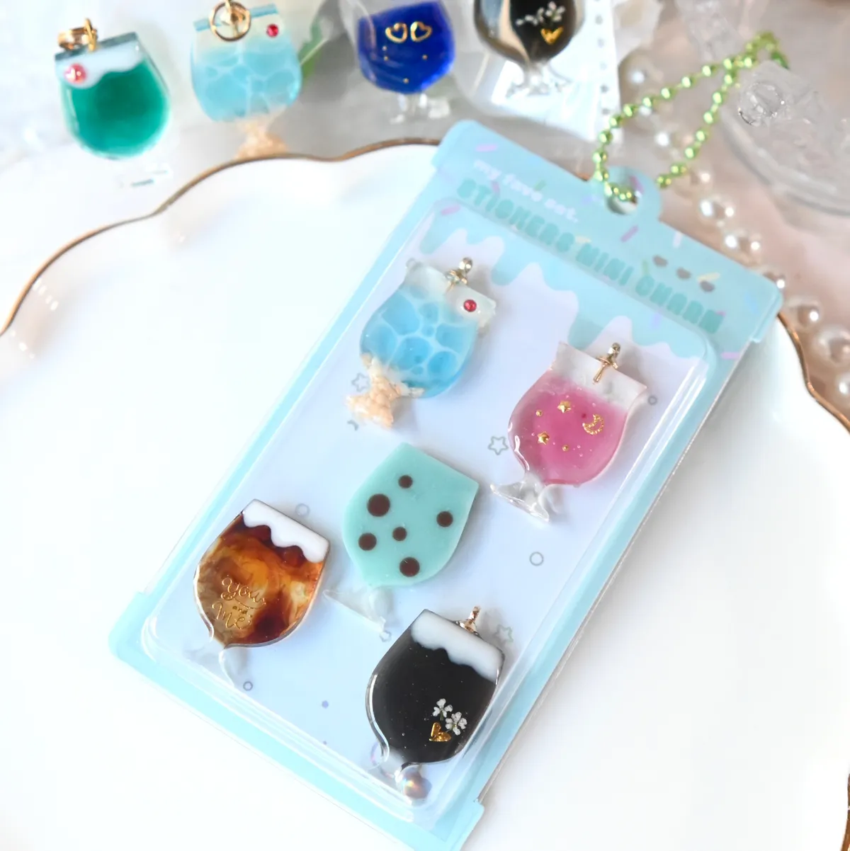 まっｻﾝさんのレジン作品 | 【予約販売】シールブリスターパックチャーム 3パック入り 3...