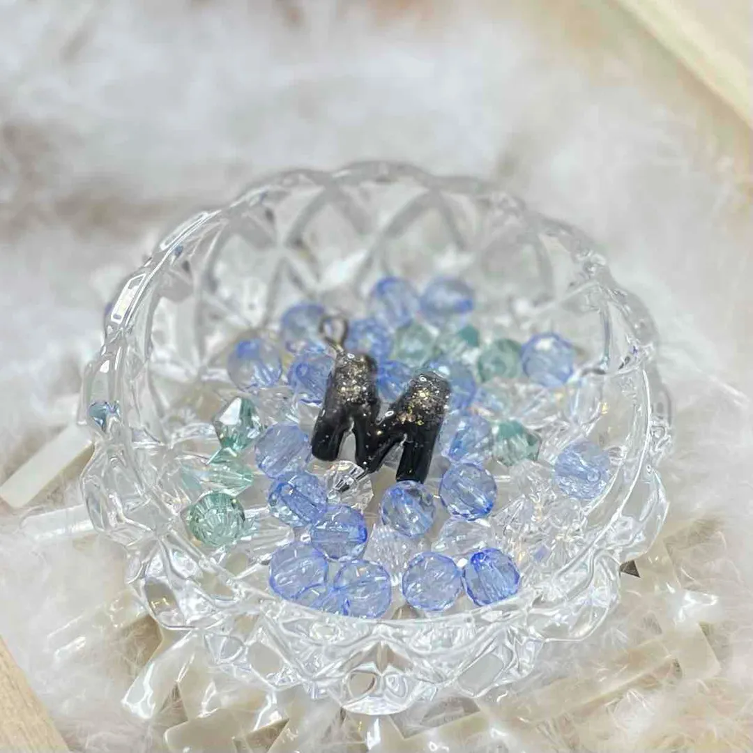 mar0nさんのレジン作品 | パジコ UVレジン ソフトモールド アルファベット