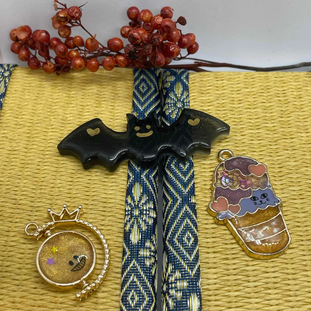 ハピネス⑅◡̈*レジンさんのレジン作品 | 調色シリコンカップ シリコンモールド 43×63mm【2ヶ】