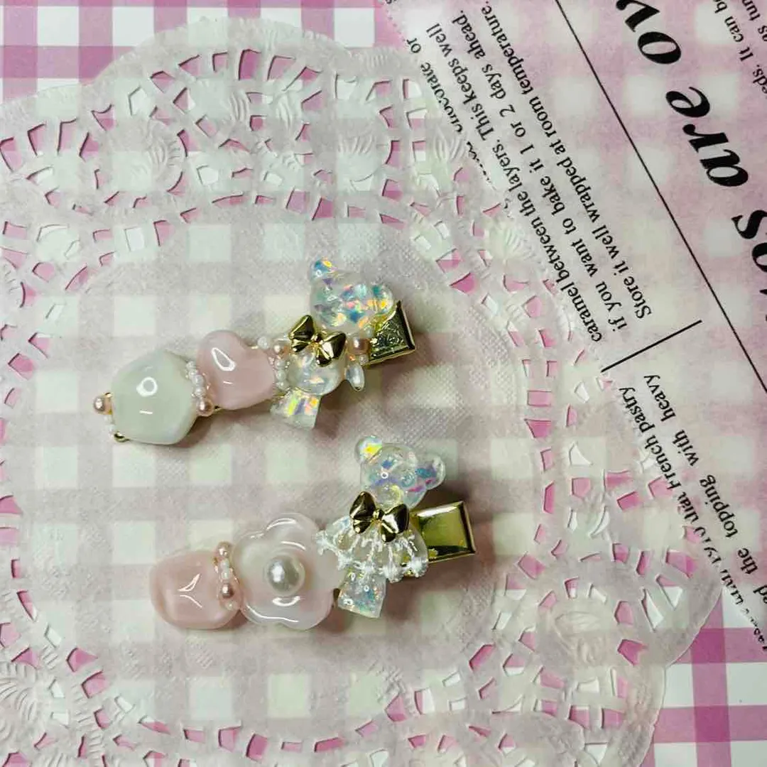 ハピネス⑅◡̈*レジンさんのレジン作品 | 【ヘアーアクセサリー】5個 シンプルクリップ 56mm《シル...
