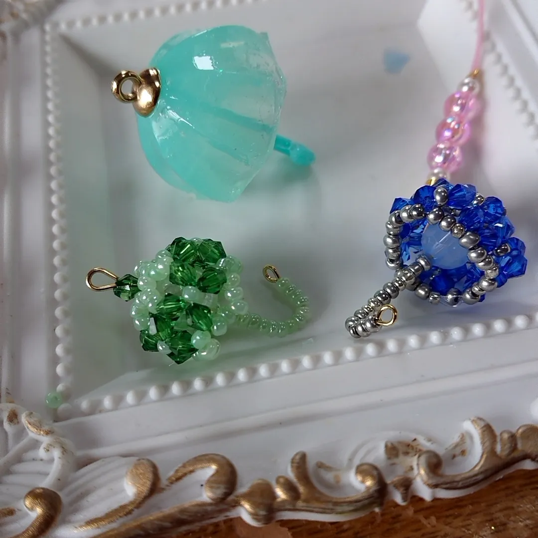 nekoneko555さんのビーズ作品 | ガラスビーズ セット 4mm 24色 アクセサリー 手芸 キ...