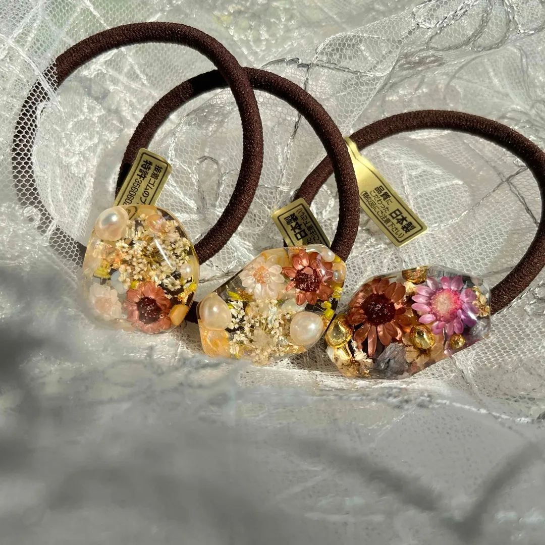 hitocotoさんのレジン作品 | 【小分け】スターフラワー マルセラドライレジン用花材