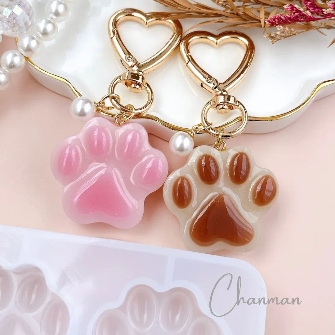 ちゃんまん ◡̈さんのレジン作品 | シリコンモールド 肉球 猫の足型