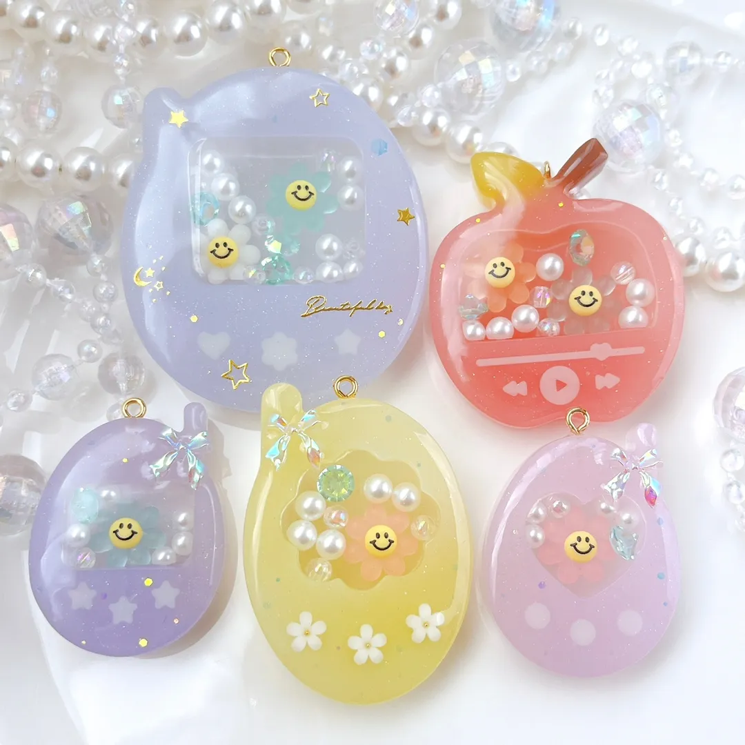 ちゃんまん ◡̈さんのレジン作品 | ☆NEW☆ シリコンモールド たまご リンゴ型デバイス ゲー...