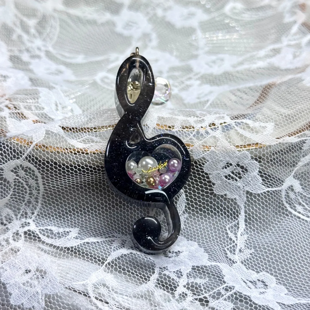 kmgr.ka.chanさんのレジン作品 | 【定期便】作家のためのレジン 200g