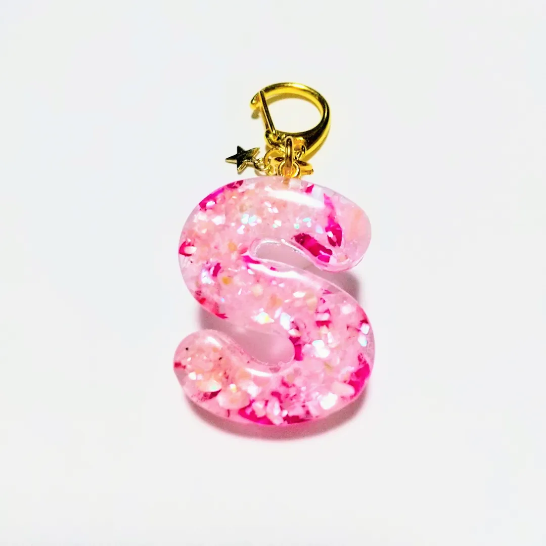momoyさんのレジン作品 | スーパーSALE割引 クリスマスパッケージ登場 レジン液 大...