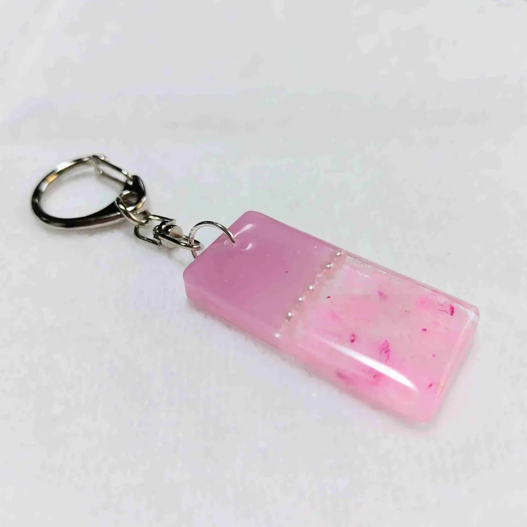 momoyさんのレジン作品 | スーパーSALE割引 クリスマスパッケージ登場 レジン液 大...
