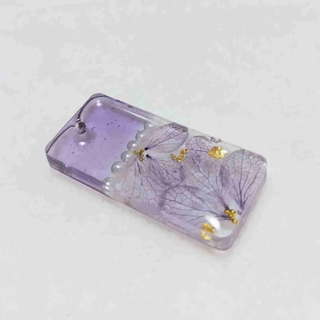 momoyさんのレジン作品 | スーパーSALE割引 クリスマスパッケージ登場 レジン液 大...