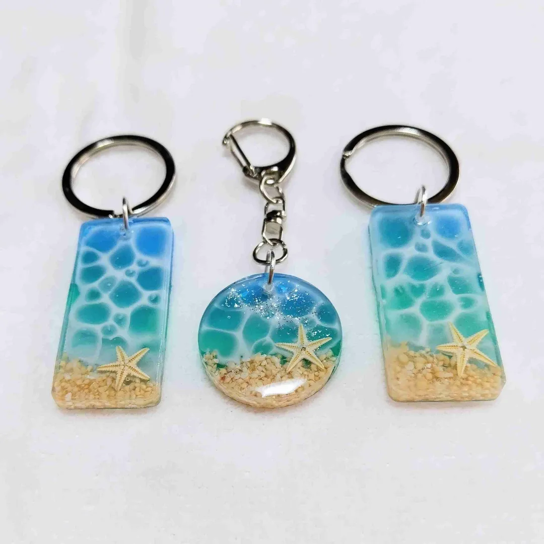 momoyさんのレジン作品 | スーパーSALE割引 クリスマスパッケージ登場 レジン液 大...