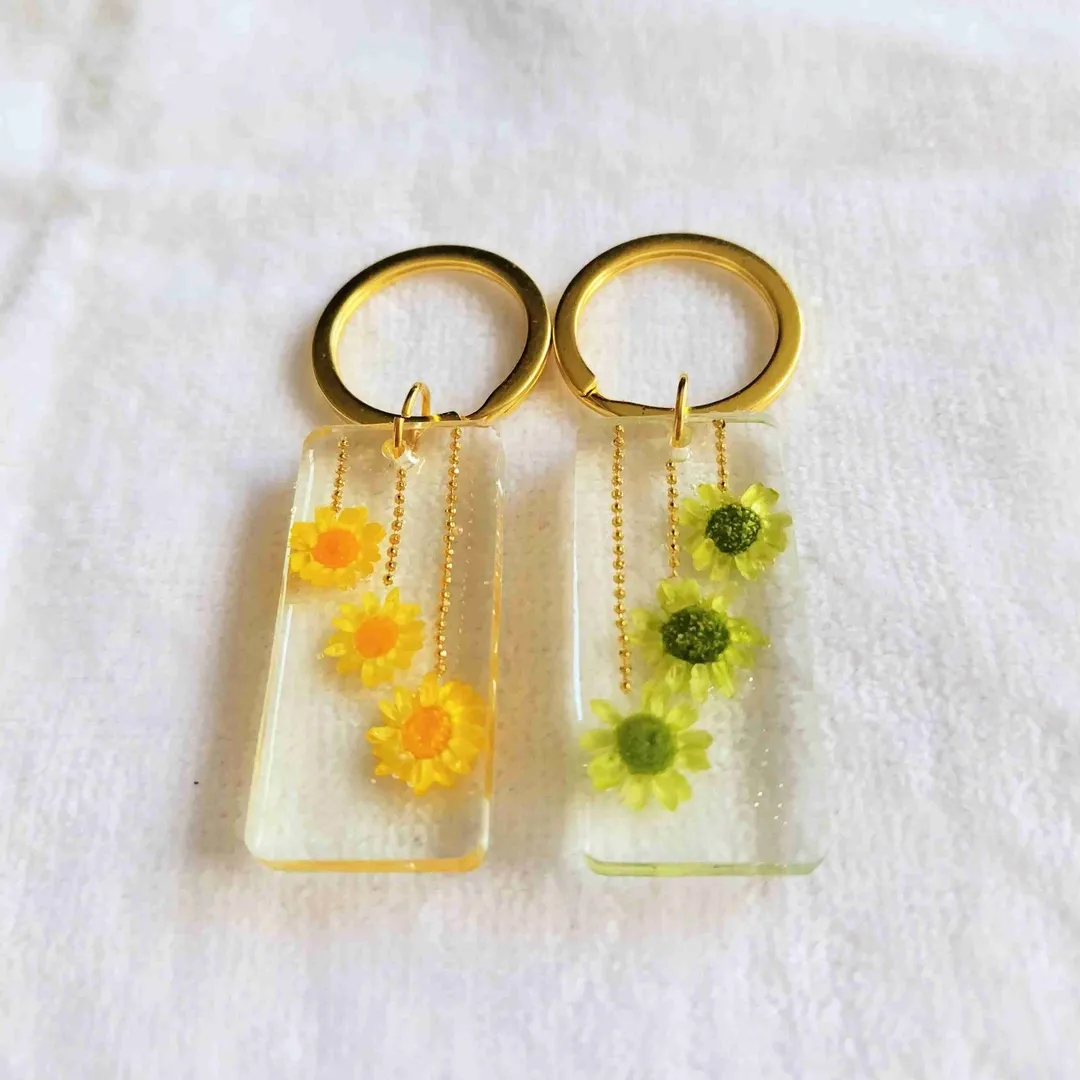 momoyさんのレジン作品 | スーパーSALE割引 クリスマスパッケージ登場 レジン液 大...