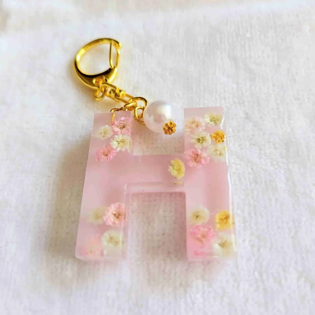 momoyさんのレジン作品 | スーパーSALE割引 クリスマスパッケージ登場 レジン液 大...