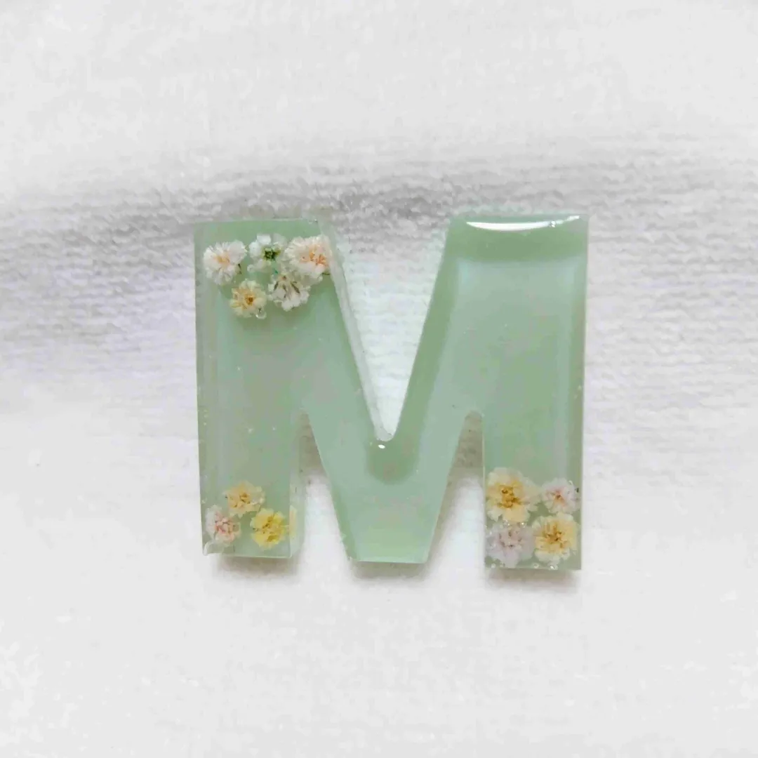 momoyさんのレジン作品 | スーパーSALE割引 クリスマスパッケージ登場 レジン液 大...
